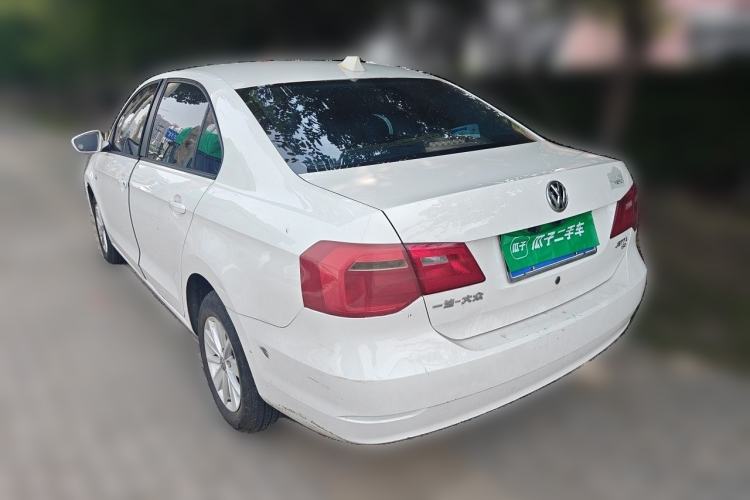 Used Volkswagen Jetta 2015 Value Edition 1.6L Manual Fashionable Style Rear Left 45 Deg