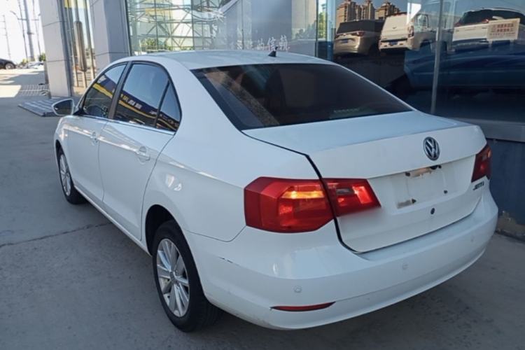 Used Volkswagen Jetta 2015 1.6L Manual Comfort Model Rear Left 45 Deg