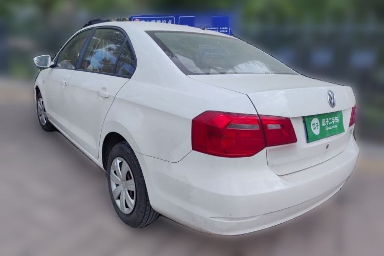 Used Volkswagen Jetta 2015 Value Edition 1.6L Manual Fashionable Style Rear Left 45 Deg