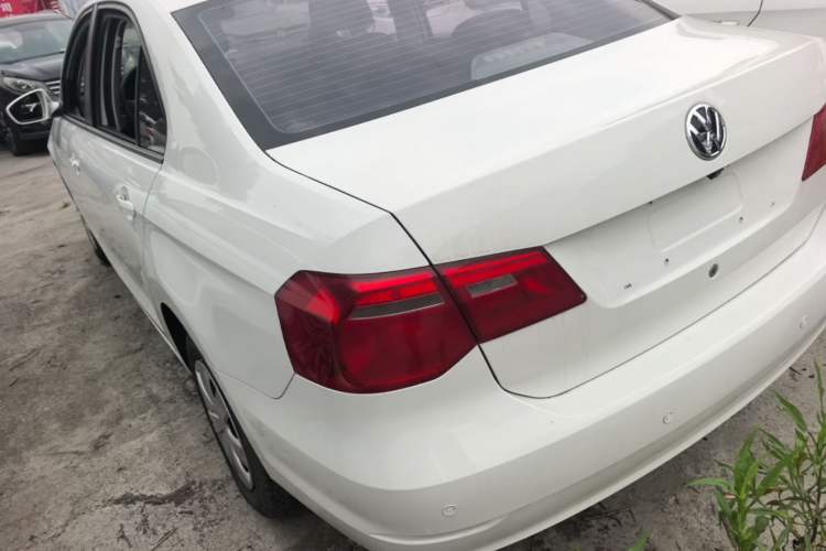 Used Volkswagen Jetta 2015 1.6L Automatic Fashion Model Rear Left 45 Deg