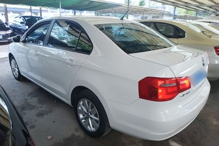 Used Volkswagen Jetta 2015 Value Edition 1.6L Automatic Comfort Version Rear Left 45 Deg