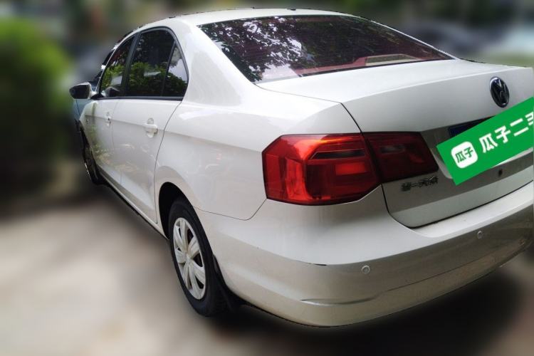 Used Volkswagen Jetta 2015 1.6L Automatic Fashion Model Rear Left 45 Deg
