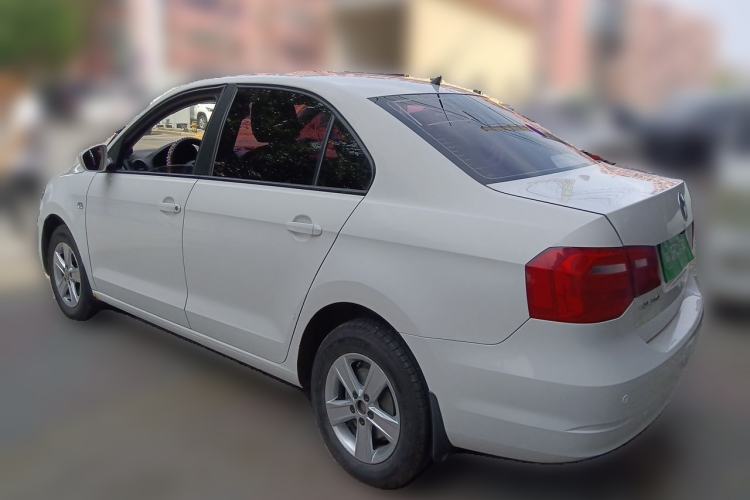 Used Volkswagen Jetta 2015 Value Edition 1.6L Manual Fashionable Style Rear Left 45 Deg