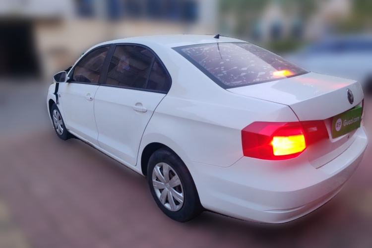 Used Volkswagen Jetta 2015 Value Edition 1.6L Manual Fashionable Style Rear Left 45 Deg