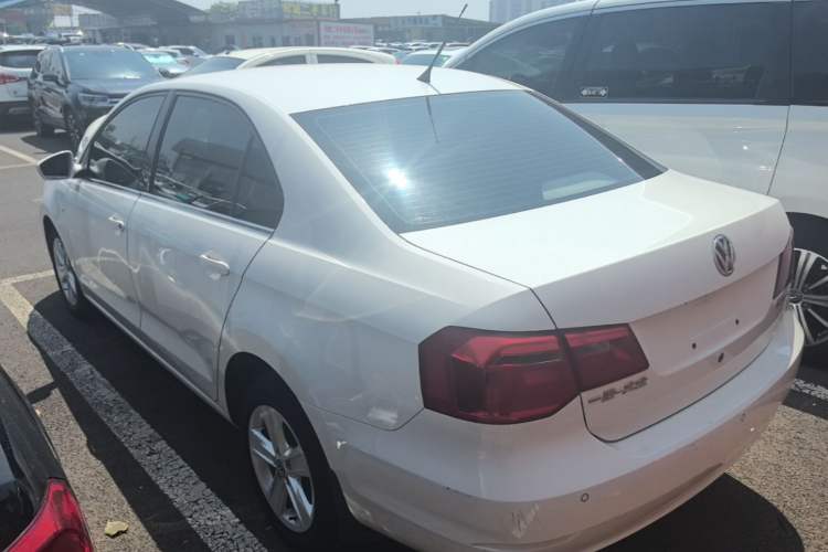 Used Volkswagen Jetta 2015 1.6L Automatic Luxury Model Rear Left 45 Deg