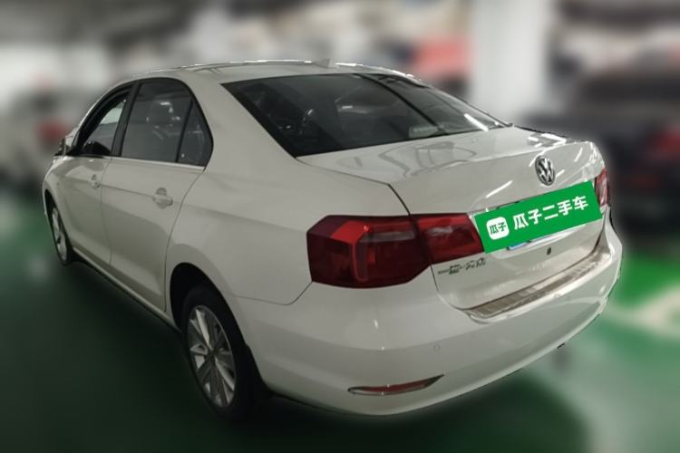 Used Volkswagen Jetta 2015 1.6L Manual Comfort Model Rear Left 45 Deg