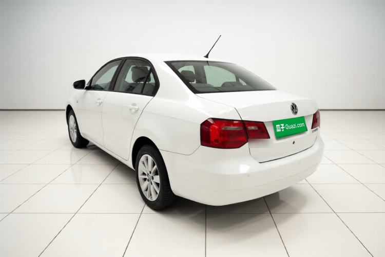 Used Volkswagen Jetta 2015 1.6L Manual Comfort Model Rear Left 45 Deg