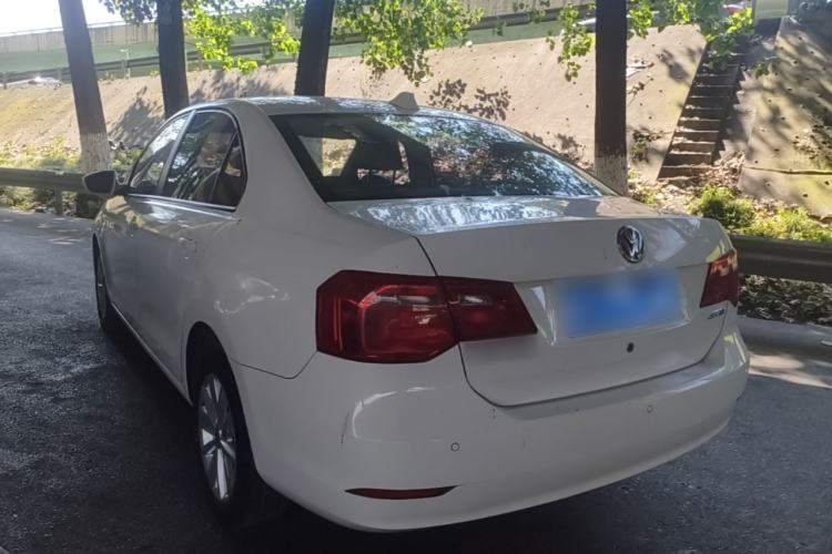 Used Volkswagen Jetta 2015 Value Edition 1.6L Automatic Comfort Version Rear Left 45 Deg