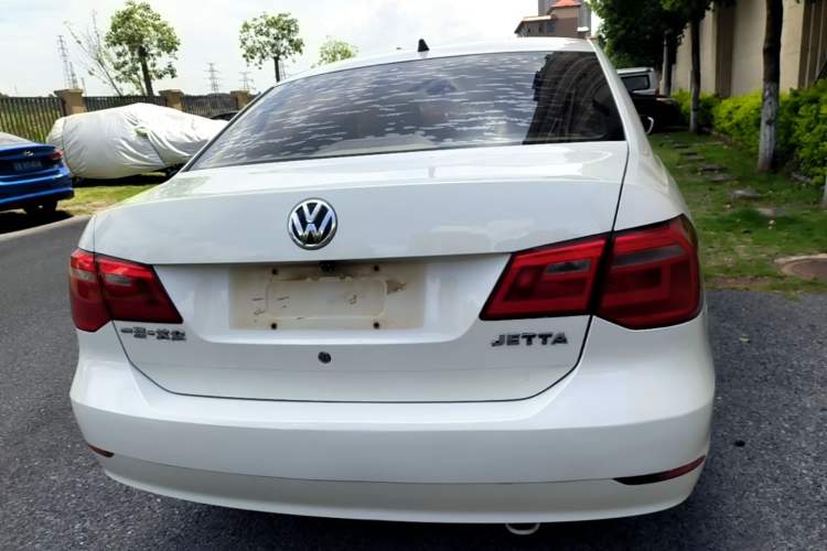 Used Volkswagen Jetta 2015 1.6L Automatic Fashion Model Rear