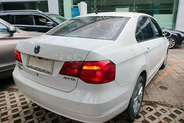 Used Volkswagen Jetta 2015 1.6L Manual Comfort Model Rear Right 45 Deg