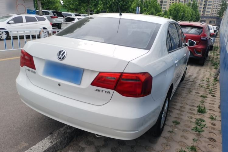 Used Volkswagen Jetta 2015 1.6L Automatic Fashion Model Rear Right 45 Deg