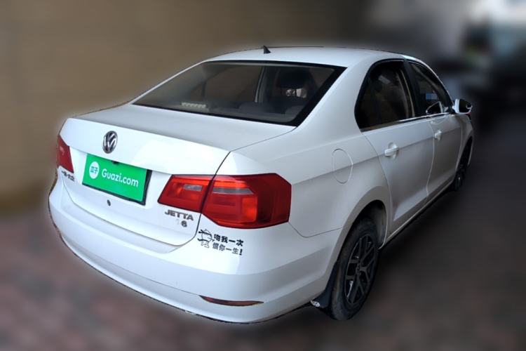 Used Volkswagen Jetta 2015 Value Edition 1.6L Manual Fashionable Style Rear Right 45 Deg