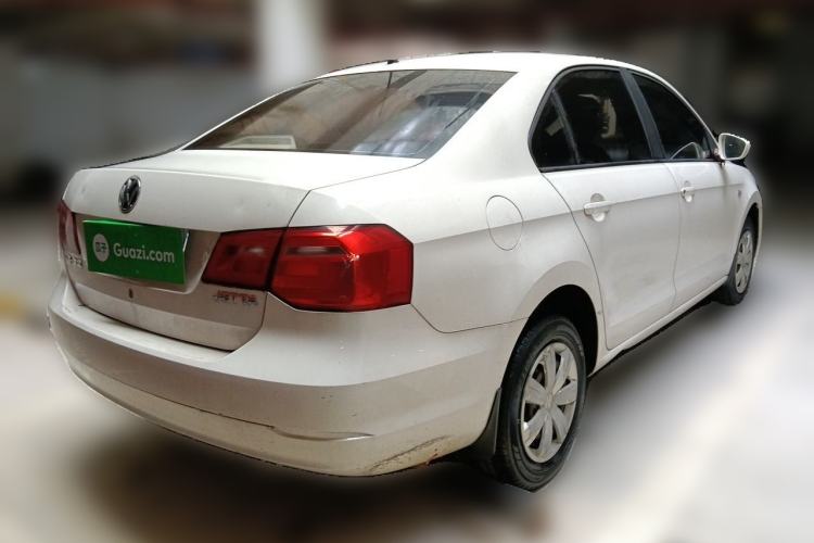 Used Volkswagen Jetta 2015 1.6L Manual Fashion Edition Rear Right 45 Deg