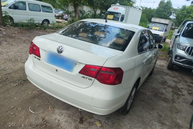 Used Volkswagen Jetta 2015 1.6L Manual Comfort Model Rear Right 45 Deg