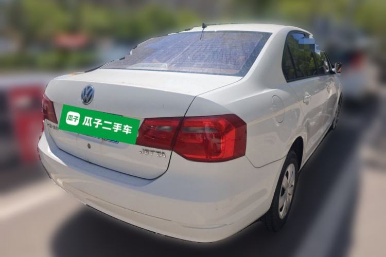 Used Volkswagen Jetta 2015 1.6L Manual Fashion Edition Rear Right 45 Deg