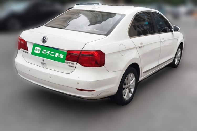 Used Volkswagen Jetta 2015 Value Edition 1.6L Automatic Fashion Version Rear Right 45 Deg