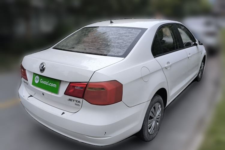 Used Volkswagen Jetta 2015 Value Edition 1.6L Manual Fashionable Style Rear Right 45 Deg