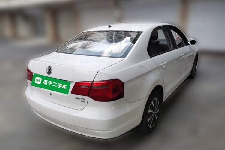 Used Volkswagen Jetta 2015 Value Edition 1.6L Manual Fashionable Style Rear Right 45 Deg