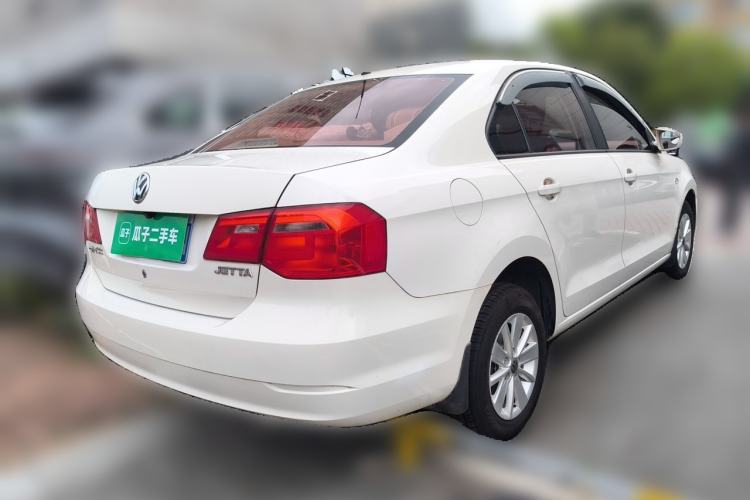 Used Volkswagen Jetta 2015 Value Edition 1.6L Manual Fashionable Style Rear Right 45 Deg