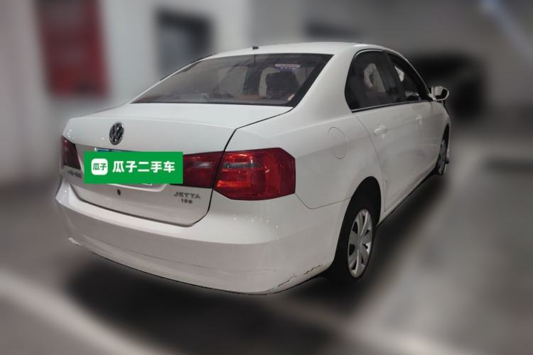Used Volkswagen Jetta 2015 Value Edition 1.6L Manual Fashionable Style Rear Right 45 Deg