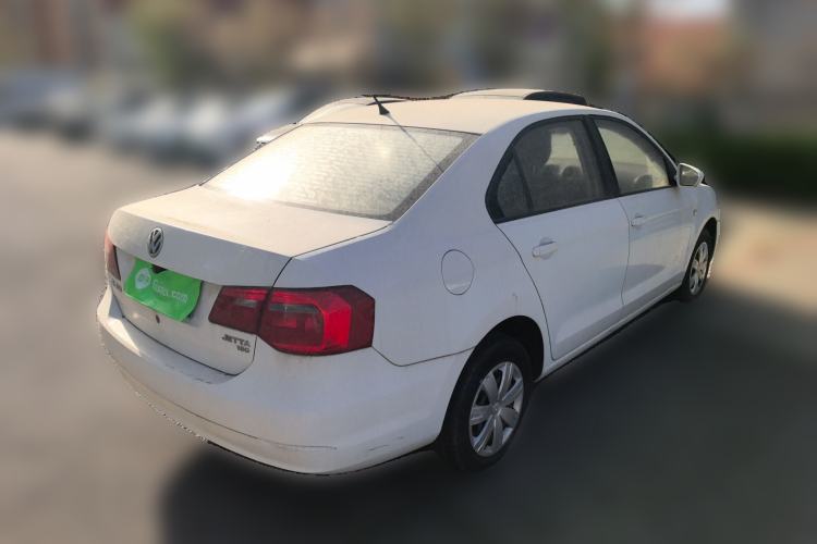 Used Volkswagen Jetta 2015 Value Edition 1.6L Manual Fashionable Style Rear Right 45 Deg