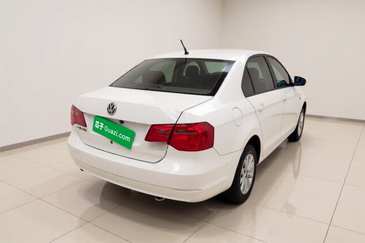Used Volkswagen Jetta 2015 Value Edition 1.6L Automatic Fashion Version Rear Right 45 Deg