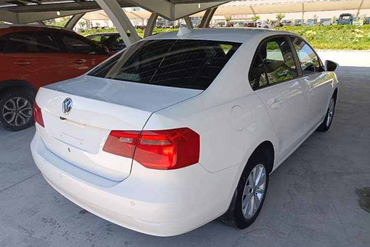 Used Volkswagen Jetta 2015 1.6L Manual Comfort Model Rear Right 45 Deg