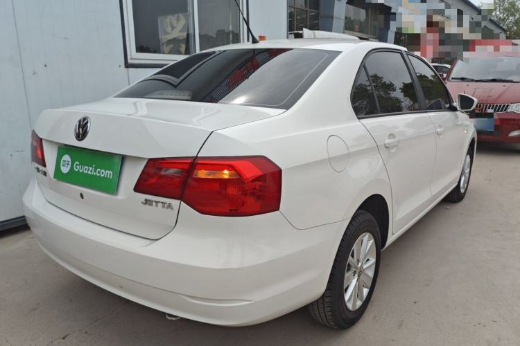 Used Volkswagen Jetta 2015 Value Edition 1.6L Manual Fashionable Style Rear Right 45 Deg