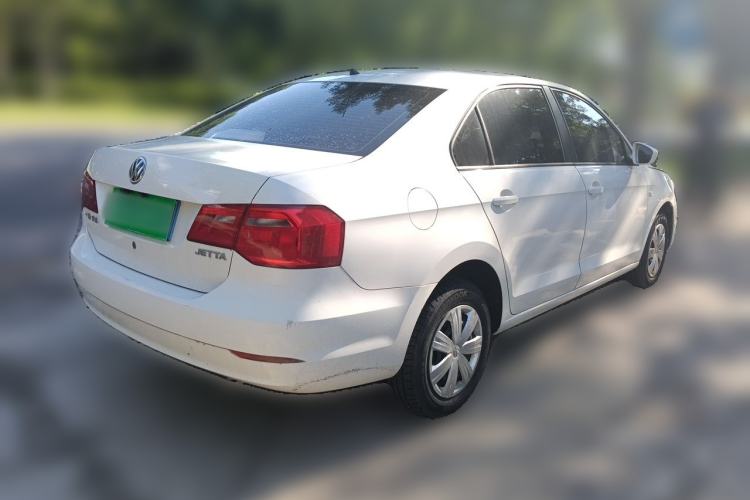 Used Volkswagen Jetta 2015 Value Edition 1.6L Manual Fashionable Style Rear Right 45 Deg