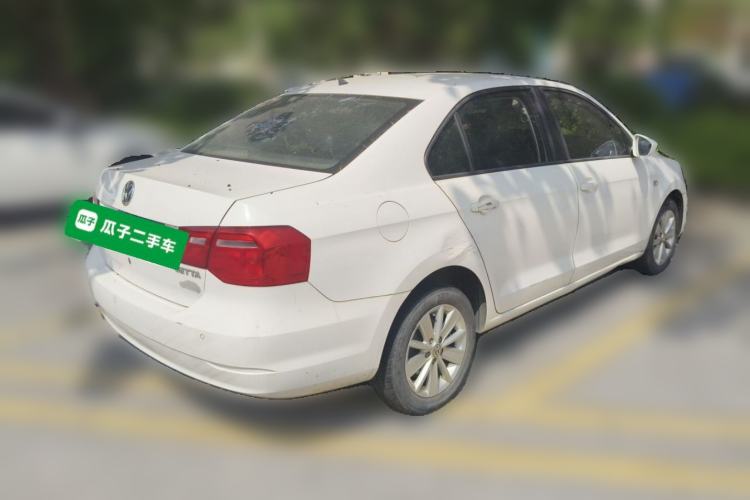 Used Volkswagen Jetta 2015 1.6L Manual Fashion Edition Rear Right 45 Deg