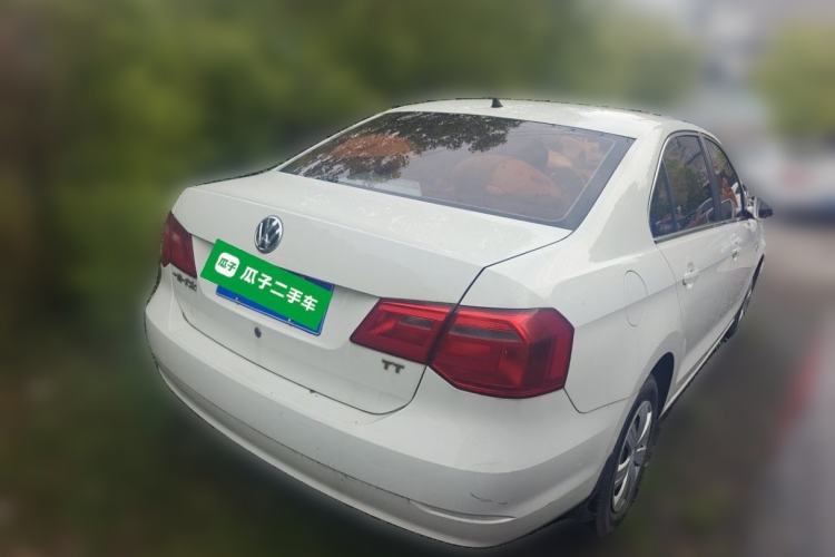 Used Volkswagen Jetta 2015 1.6L Manual Fashion Edition Rear Right 45 Deg