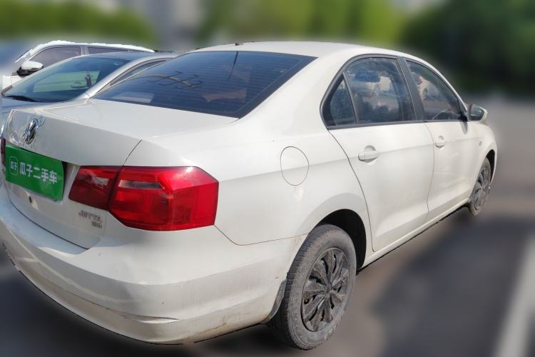 Used Volkswagen Jetta 2015 Value Edition 1.6L Manual Fashionable Style Rear Right 45 Deg
