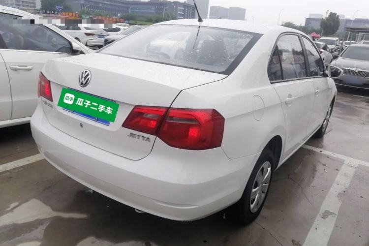 Used Volkswagen Jetta 2015 1.6L Manual Fashion Edition Rear Right 45 Deg