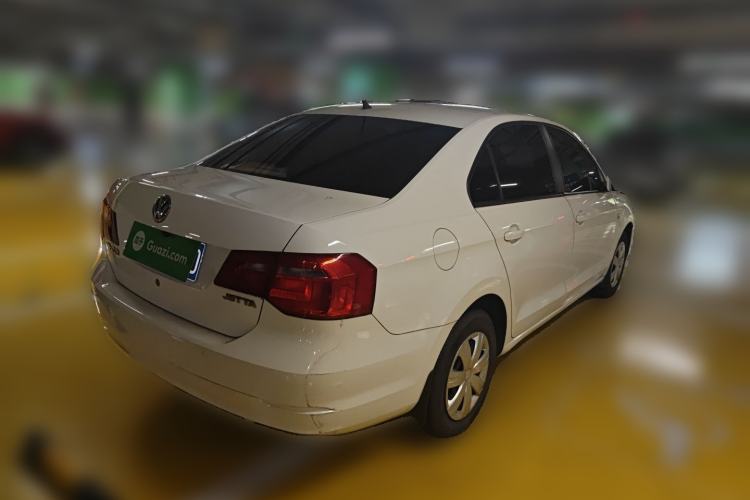 Used Volkswagen Jetta 2015 Value Edition 1.6L Manual Fashionable Style Rear Right 45 Deg