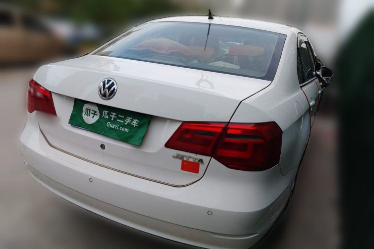 Used Volkswagen Jetta 2015 1.6L Manual Comfort Model Rear Right 45 Deg