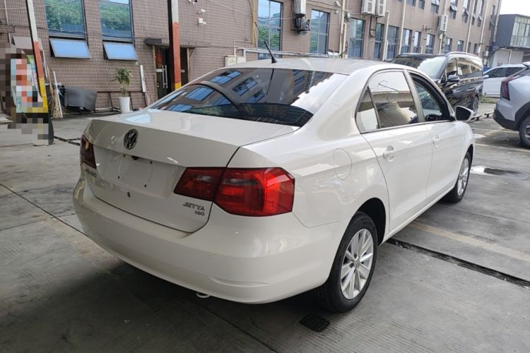 Used Volkswagen Jetta 2015 Value Edition 1.6L Automatic Comfort Version Rear Right 45 Deg