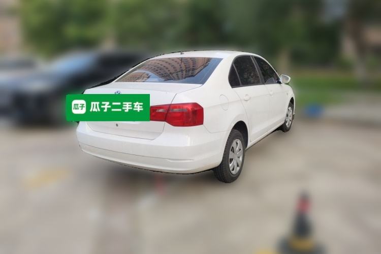 Used Volkswagen Jetta 2015 Value Edition 1.6L Manual Fashionable Style Rear Right 45 Deg