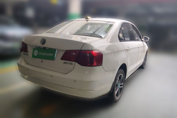 Used Volkswagen Jetta 2015 Value Edition 1.6L Manual Fashionable Style Rear Right 45 Deg