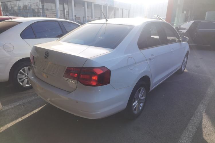 Used Volkswagen Jetta 2015 1.6L Automatic Luxury Model Rear Right 45 Deg