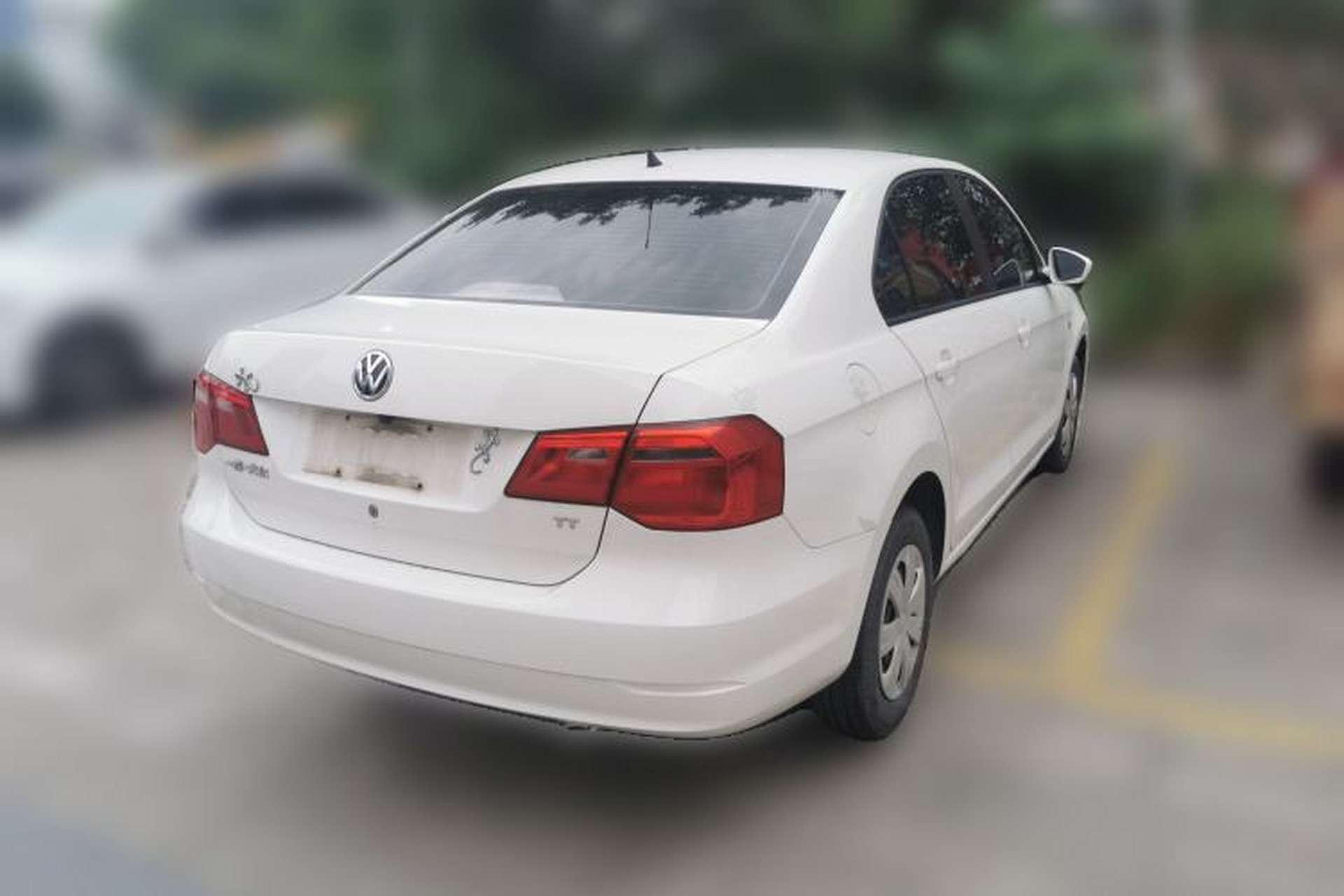 Used Volkswagen Jetta 2015 Value Edition 1.6L Manual Fashionable Style Rear Right 45 Deg