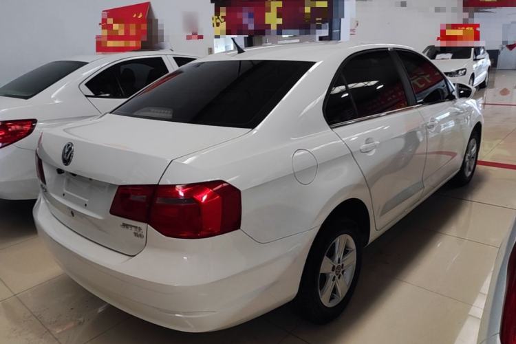 Used Volkswagen Jetta 2015 1.6L Manual Fashion Edition Rear Right 45 Deg