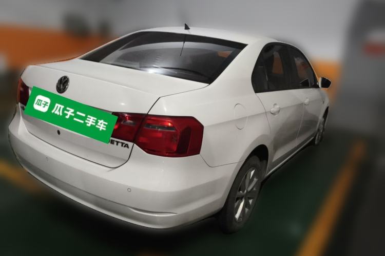 Used Volkswagen Jetta 2015 Value Edition 1.6L Automatic Comfort Version Rear Right 45 Deg