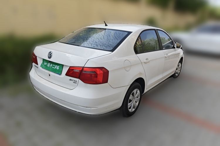 Used Volkswagen Jetta 2015 Value Edition 1.6L Manual Fashionable Style Rear Right 45 Deg
