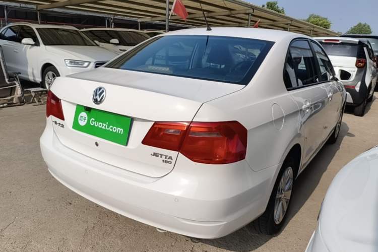 Used Volkswagen Jetta 2015 Value Edition 1.6L Automatic Comfort Version Rear Right 45 Deg