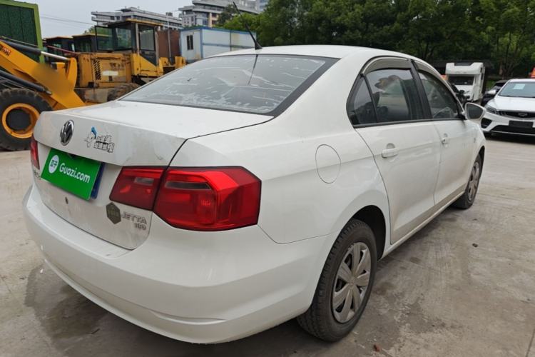 Used Volkswagen Jetta 2015 1.6L Manual Fashion Edition Rear Right 45 Deg