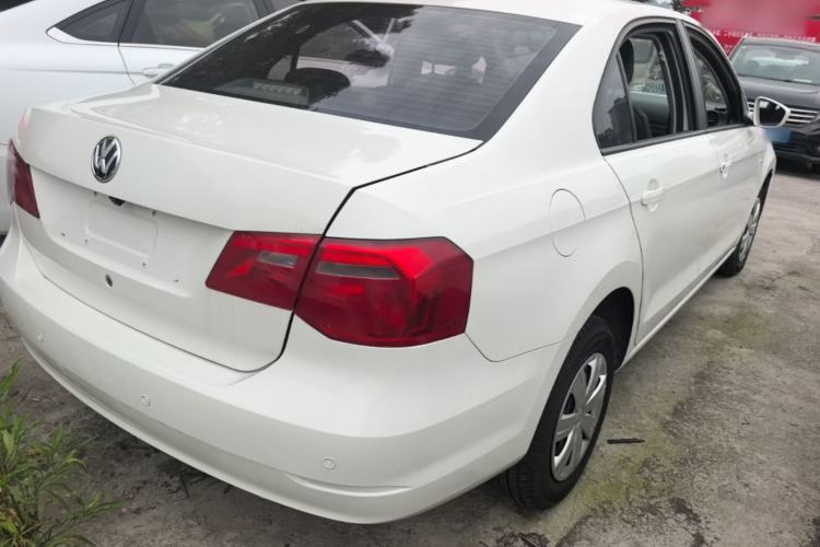 Used Volkswagen Jetta 2015 1.6L Automatic Fashion Model Rear Right 45 Deg