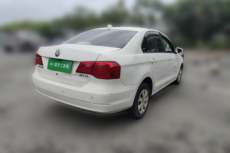 Used Volkswagen Jetta 2015 1.6L Manual Fashion Edition Rear Right 45 Deg