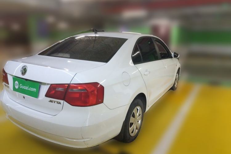 Used Volkswagen Jetta 2015 Value Edition 1.6L Manual Fashionable Style Rear Right 45 Deg
