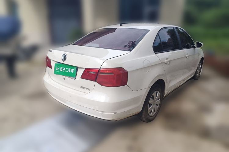Used Volkswagen Jetta 2015 Zhuihui Edition 1.4L Manual Fashion Model Rear Right 45 Deg