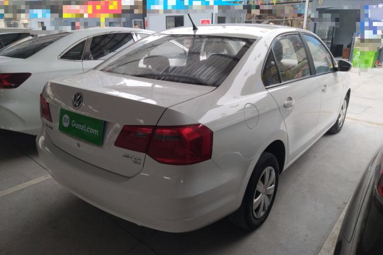 Used Volkswagen Jetta 2015 1.6L Manual Fashion Edition Rear Right 45 Deg
